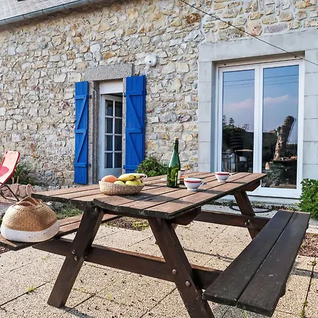 Holiday home Ty Pol By Interhome